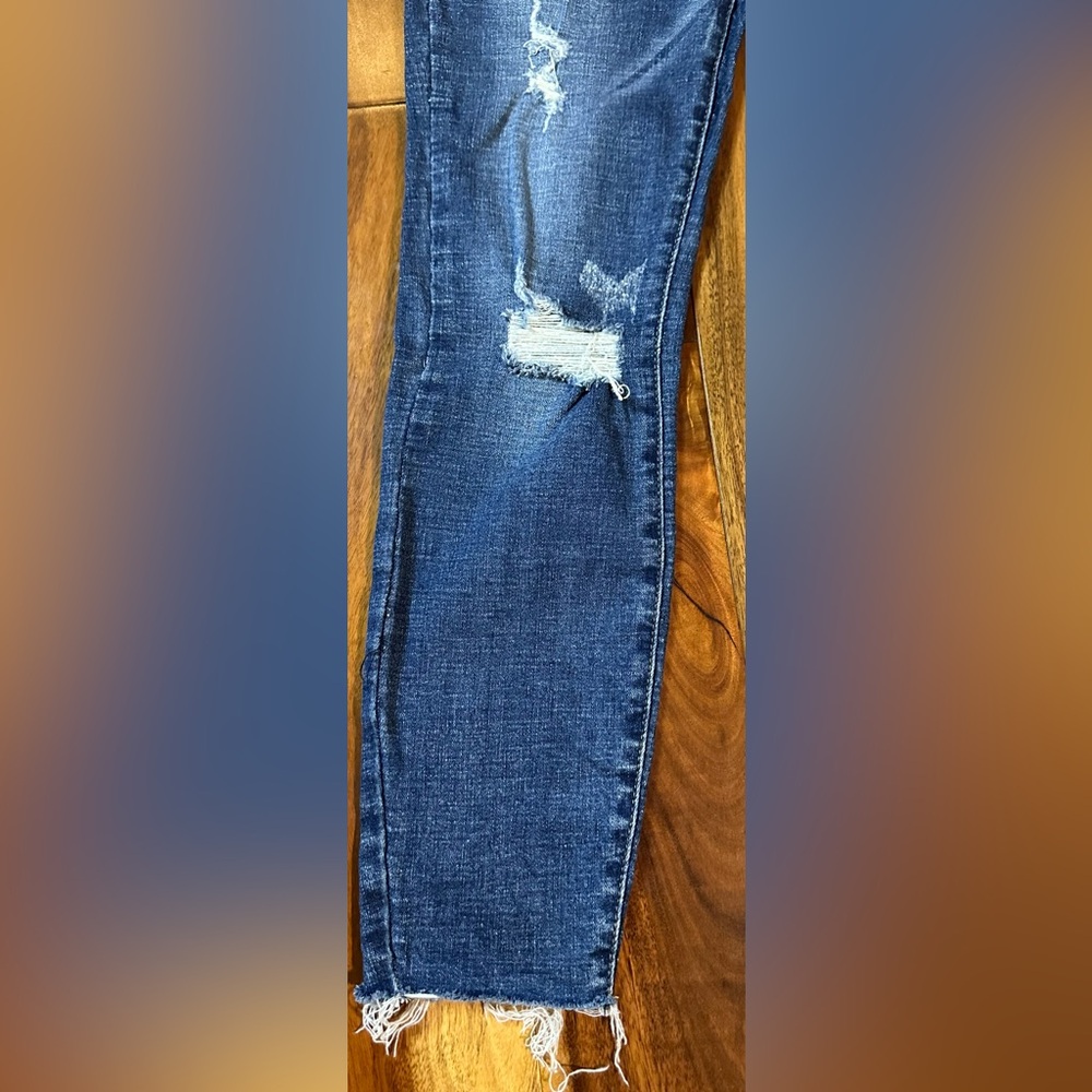 Pistola Distressed Skinny Jeans - Picture 5 of 9